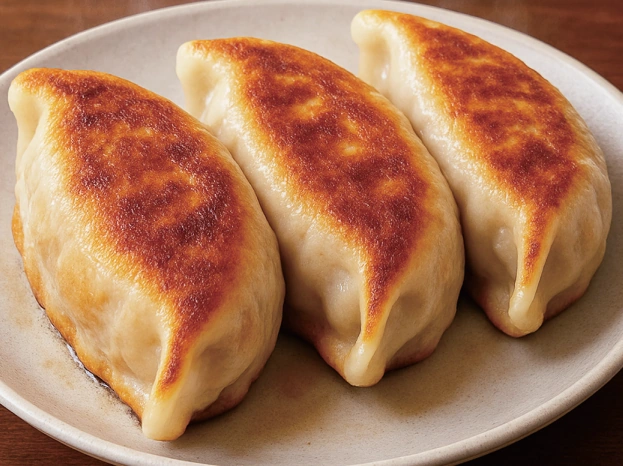 モチモチ特大ジャンボ餃子